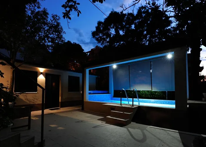 Luxury Roza Villa